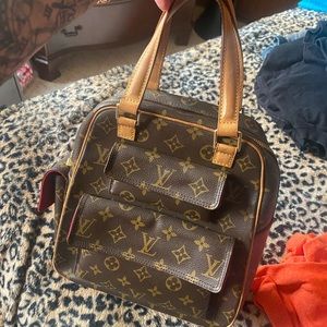 LV purse